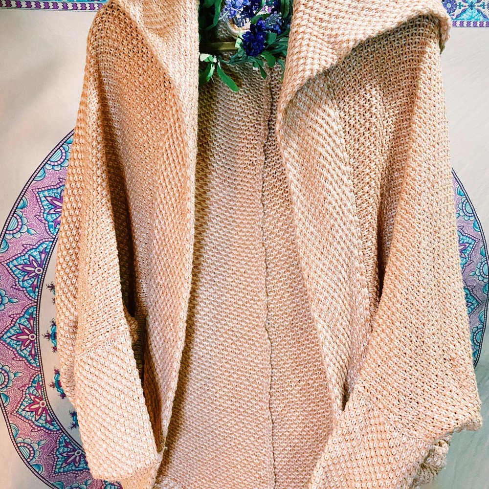 Free People Sweater !!